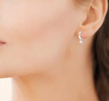 Charger l&#39;image dans la galerie, BOUCLES D&#39;OREILLES Dame créoles et pampilles étoiles ARGENT RHODIE
