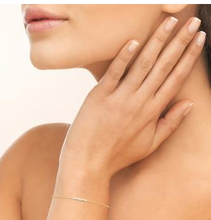 Charger l&#39;image dans la galerie, BRACELET Femme PLAQUE OR ET OXYDES BLANCS
