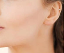Charger l&#39;image dans la galerie, PIERCING D OREILLE Femme PLAQUE OR ET TITANE
