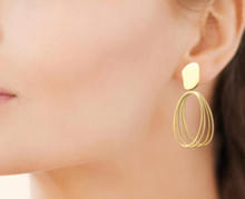 Charger l&#39;image dans la galerie, BOUCLES D&#39;OREILLES Dame pendentifs 3 ovales ACIER DORE INOXYDABLE
