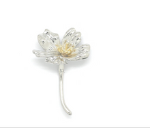 Charger l&#39;image dans la galerie, BROCHE Femme LYS ARGENTE
