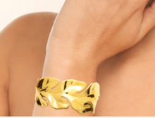 Charger l&#39;image dans la galerie, JONC ouvert Femme ACIER DORE motif feuille
