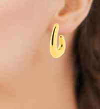 Charger l&#39;image dans la galerie, BOUCLES D&#39;OREILLES Dame 1/2 créole bombée ACIER DORE INOXYDABLE
