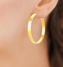 Charger l&#39;image dans la galerie, BOUCLES D&#39;OREILLES Dame Créoles fil plat ACIER DORE INOXYDABLE
