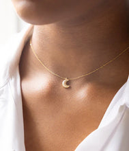 Charger l&#39;image dans la galerie, Collier Femme Noélie lune acier doré et oz ZAG SNS27000-01WHT
